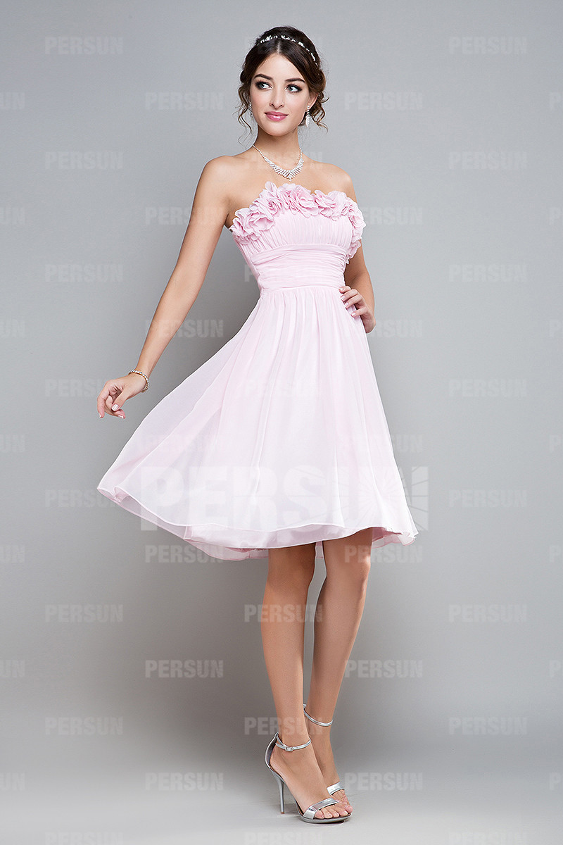 Robe cocktail rose courte empire avec fleurs fait-main