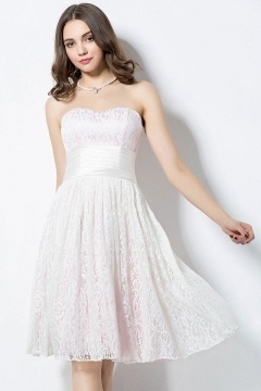 Robe demoiselle d'honneur courte en dentelle rose pâle pour été