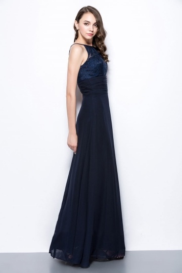 Robe pour un mariage longue encolure halter haut en dentelle