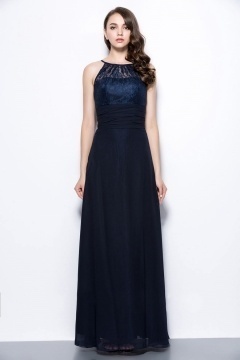 Robe pour un mariage longue encolure halter haut en dentelle