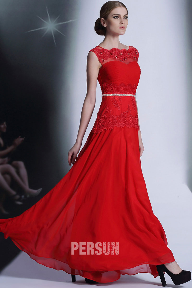 Robe soirée rouge longue design dentelle