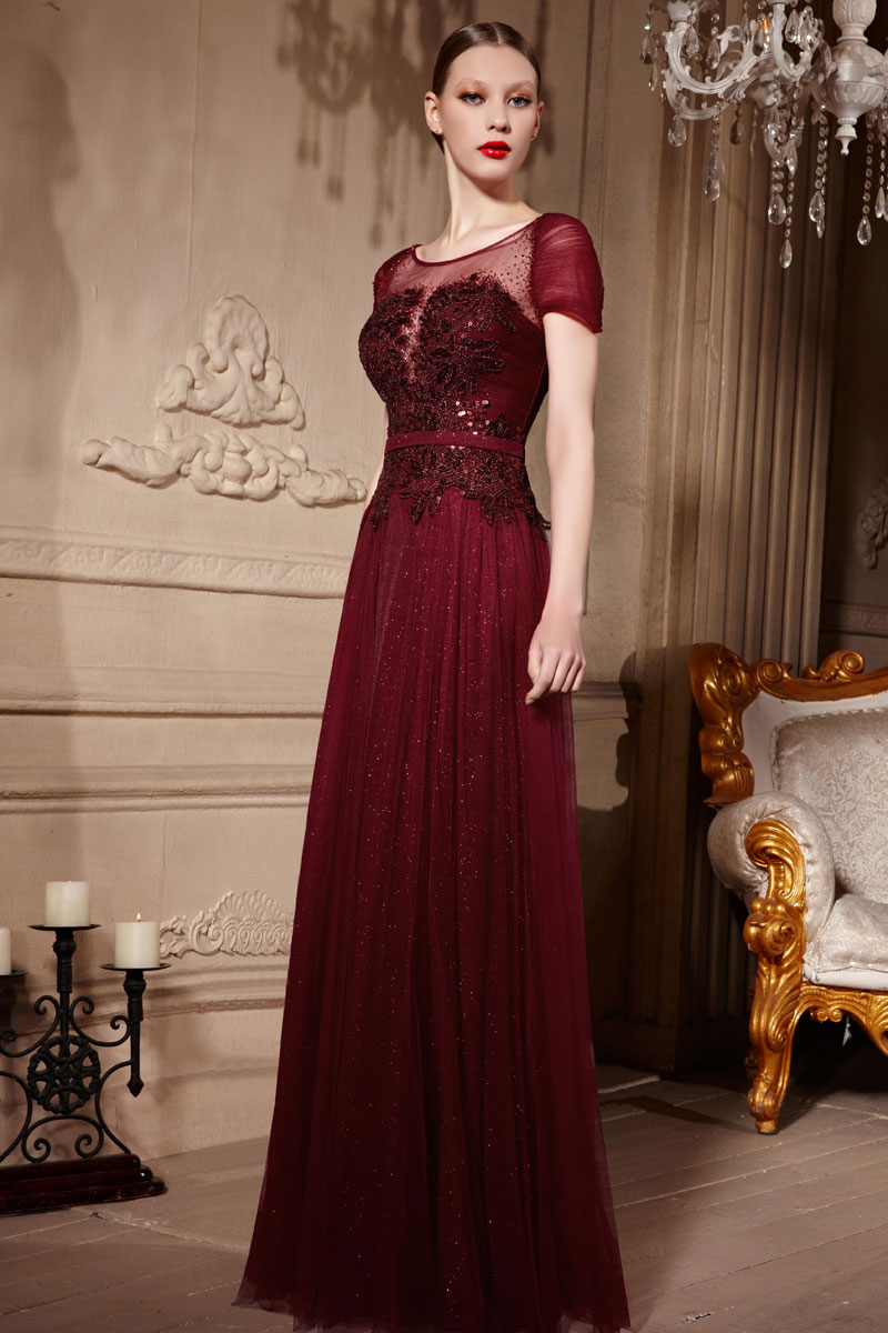 Magnifique Robe de soirée en sequins bordeaux manche courte