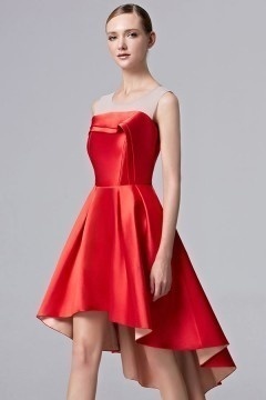 Robe de bal dos découpé courte devant longue derrière
