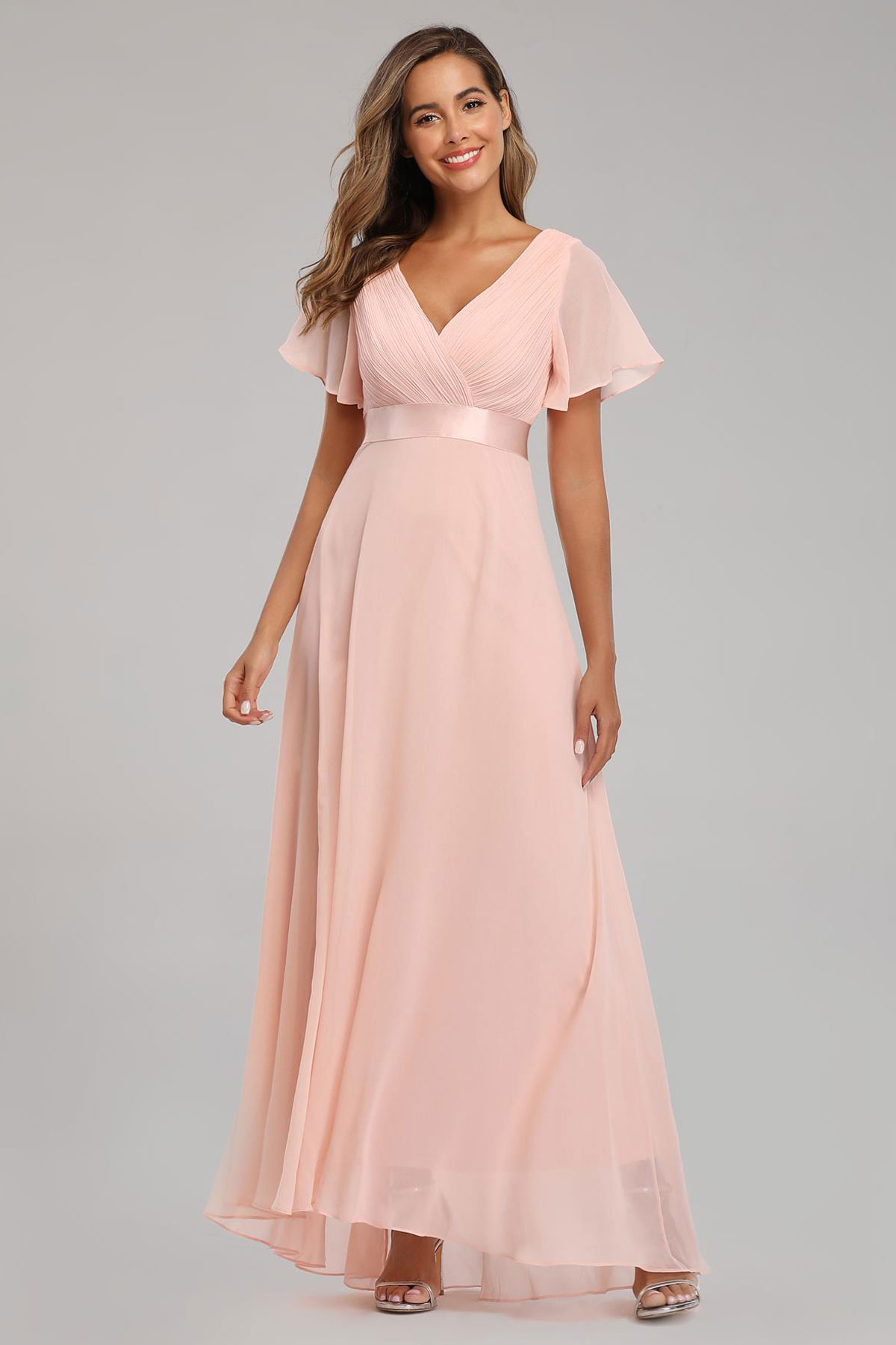 Robe de soirée rose poudré bustier froncé manches évasées