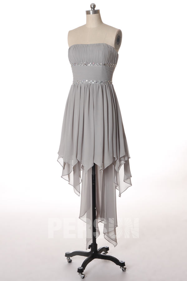 Robe bal plissée courte devant longue derrière sans bretelle