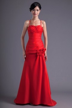 Robe demoiselle d'honneur rouge ornée de fleurs fait-main avec bretelle fine
