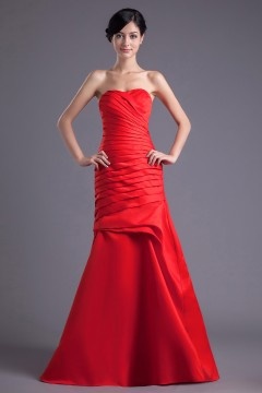Robe soirée rouge longue plissée sans bretelle
