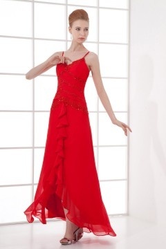 Robe plage rouge ornée de fleurs à bretelle fine