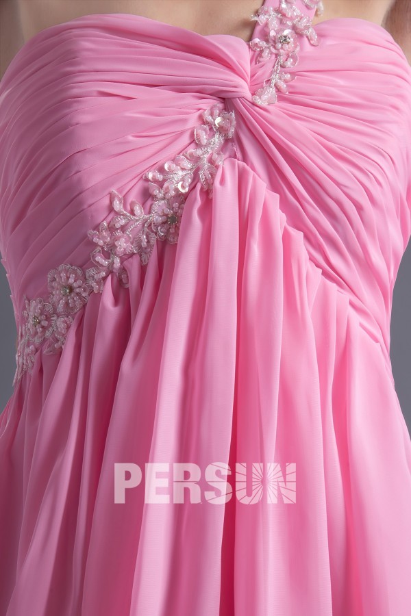 Robe bal rose courte asymétrique ornée de perles à dos nu