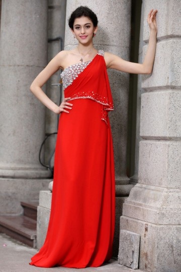 robe rouge longue de soirée asymétrique orné de strass